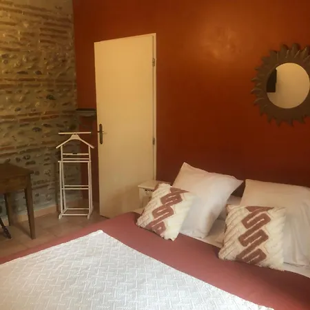 Lägenhet Domaine De La Terrasse Carbonne