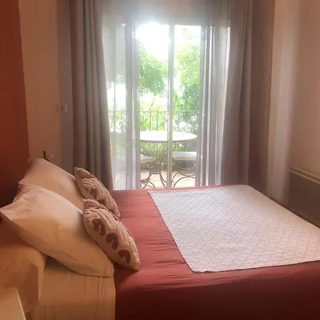 Domaine De La Terrasse Carbonne