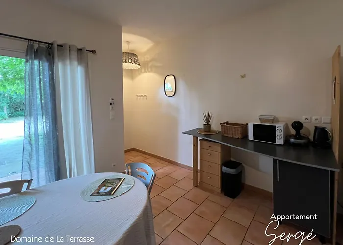 Domaine De La Terrasse Carbonne