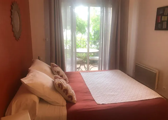 Domaine De La Terrasse Carbonne